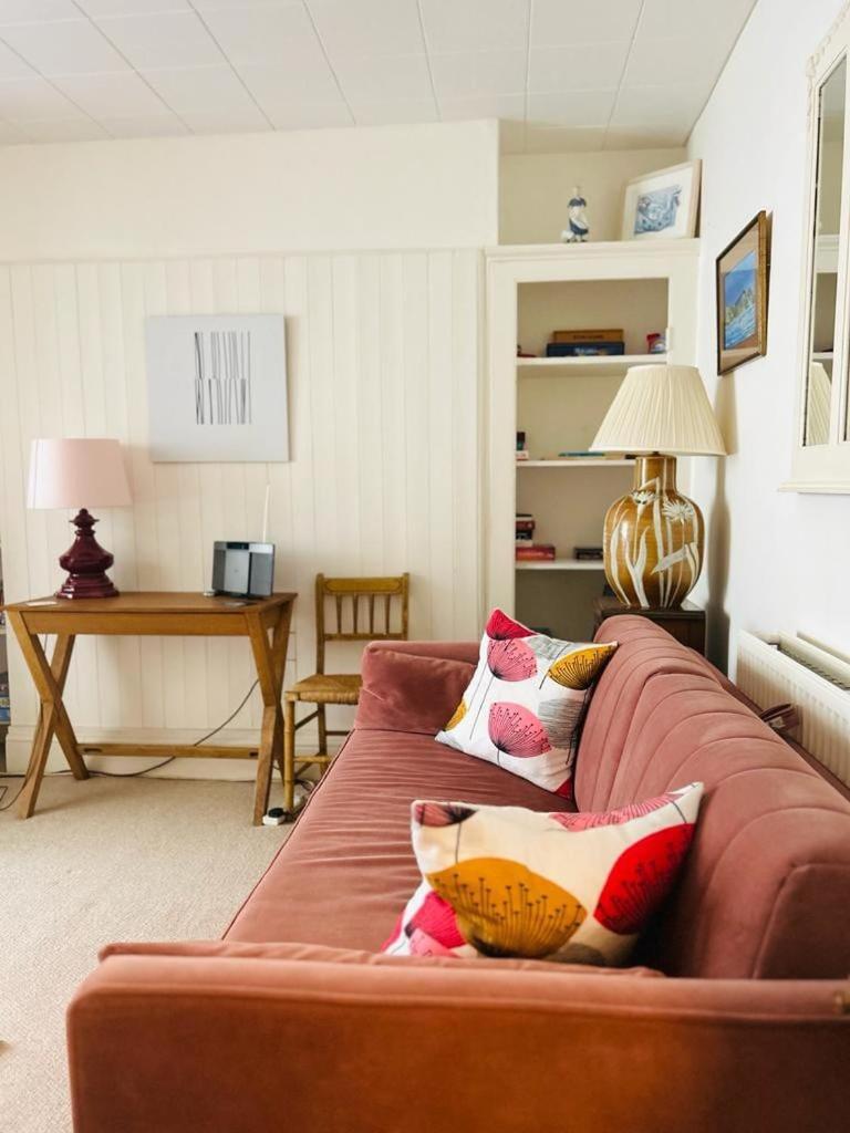 Spacious Comfortable Flat With Free Parking In East Finchley, Muswell Hill & Close To Alexandra Palace London Exterior photo